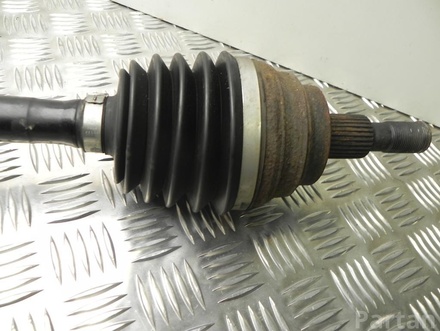 Mercedes-Benz A 164 330 19 01 / A1643301901 M-CLASS (W164) 2009 Drive Shaft Right Front