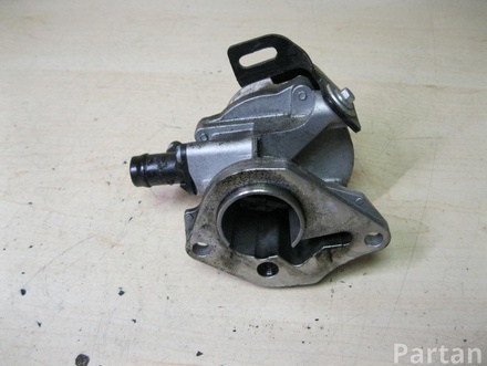 Nissan 8201005306 C / 8201005306C NV200 / EVALIA Bus 2012 Pompe à vacuum