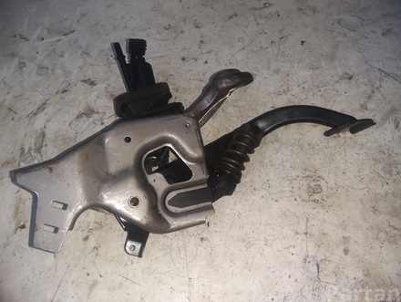 Volvo 31302244 XC60 2010 Pedal de embrague