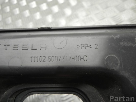 Tesla 6007717-00-C / 600771700C MODEL S 2015 Respiradero