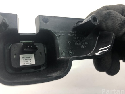 Tesla 1062771-00-A / 106277100A MODEL X 2018 Interruptor/ botón