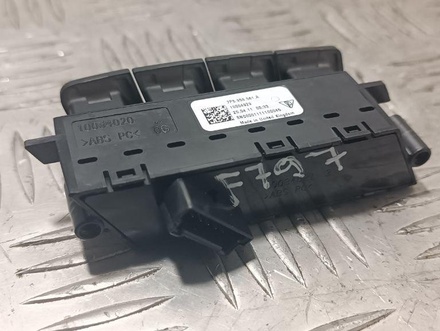 Porsche 7P5959561A CAYENNE (92A) 2011 Memory switch for seat adjustment