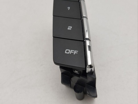 Porsche 7P5959561A CAYENNE (92A) 2011 Memory switch for seat adjustment