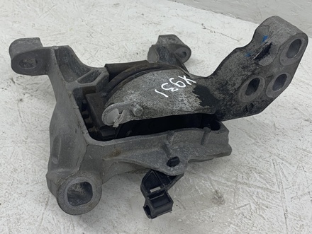 Mazda ENGINE MOUNT BRACKET / ENGINEMOUNTBRACKET 3 (BM) 2018 Bracket