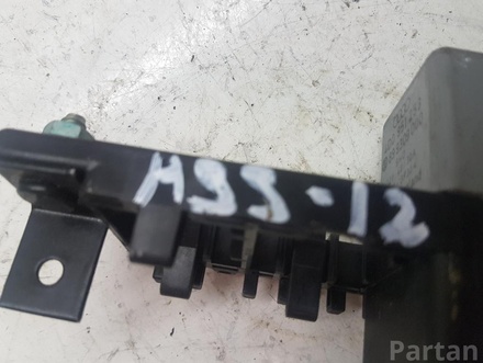 Audi 8L0941822A A8 (4D2, 4D8) 2001 Fuse Box