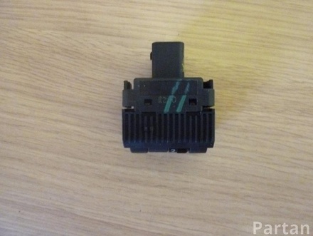 Volkswagen 1S0 941 333 / 1S0941333 UP (121, 122, BL1, BL2) 2013 Switch for beam length regulator