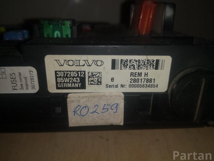 Volvo 30728512 XC90 I 2006 Fuse Box