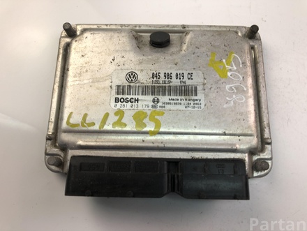 Škoda 045906019CE; 0281013179 / 045906019CE, 0281013179 FABIA II (542) 2009 Control unit for engine